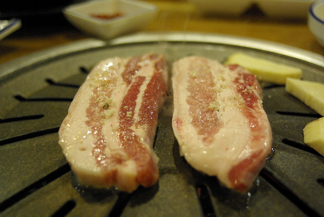 산청엔흙돼지 이미지