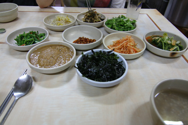 할매보리밥 이미지