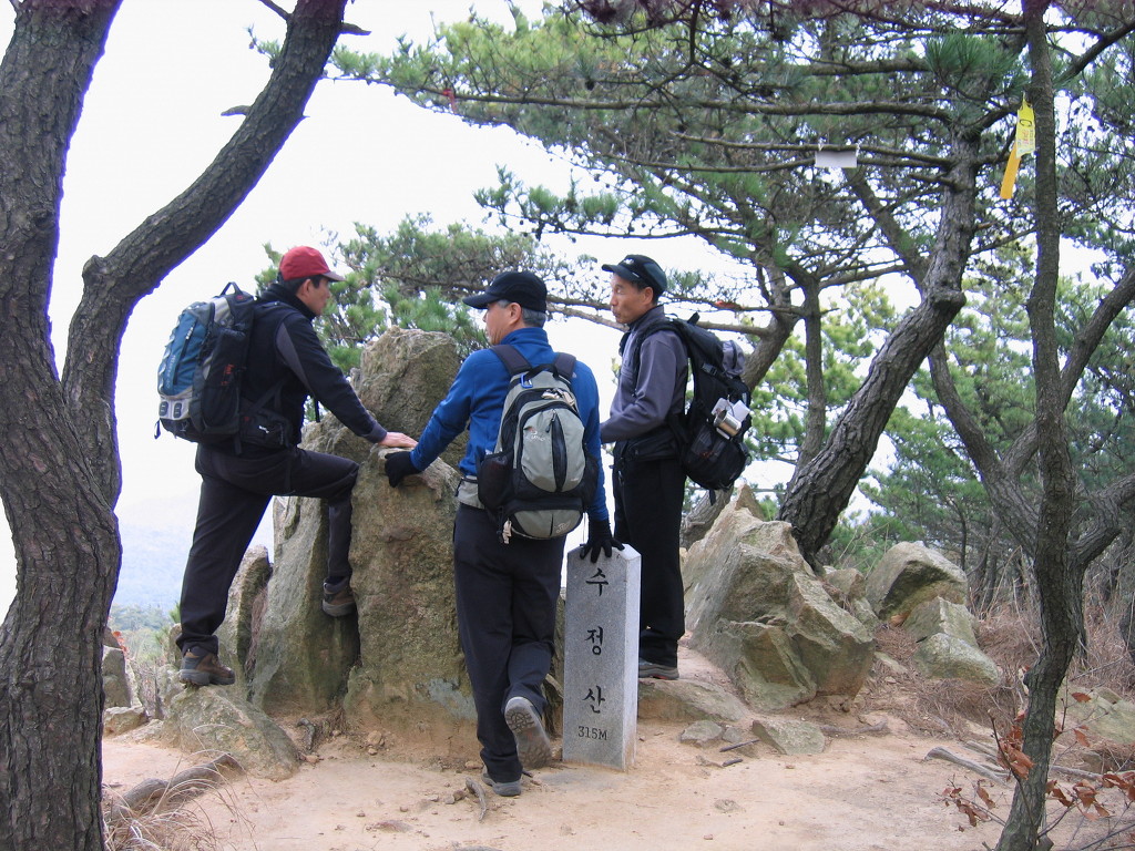 수정산 정상 이미지
