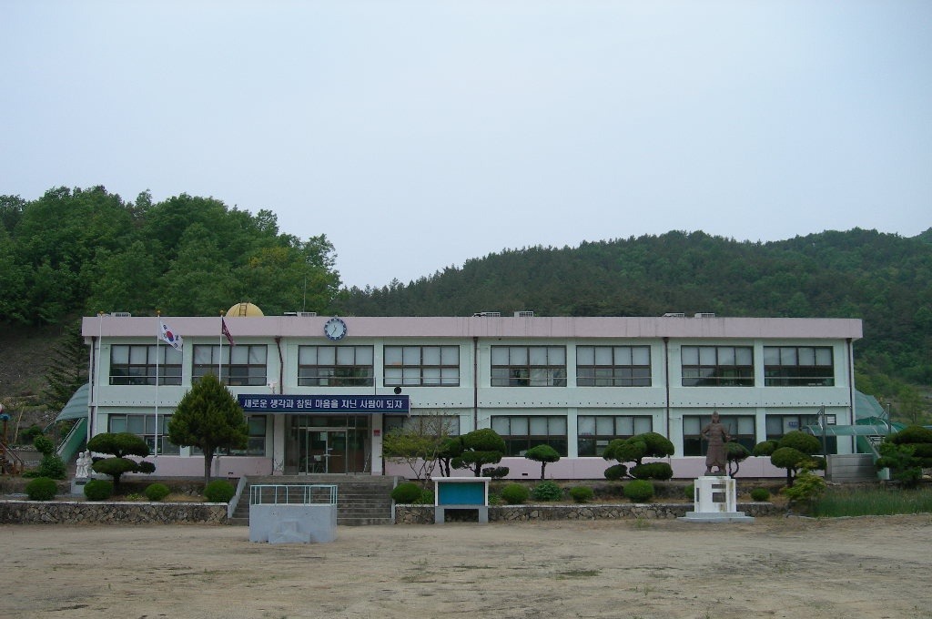 신평초등학교 이미지