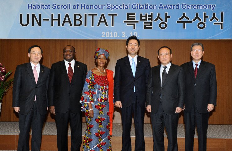 더시프트 이미지