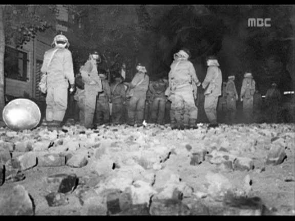 [MBC스페셜] 87년 6월 민주화 항쟁 20주년 특집다큐 '너는 살고 내가 죽었다' | 인스티즈
