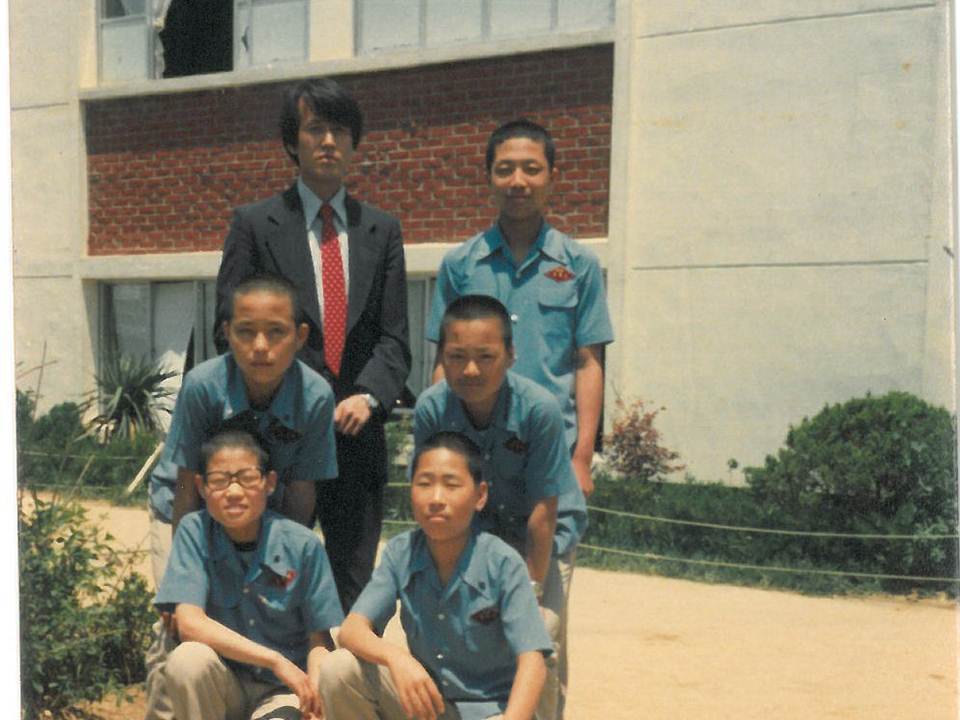 깍까머리 이미지