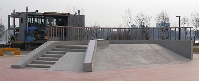 지구놀이터 이미지
