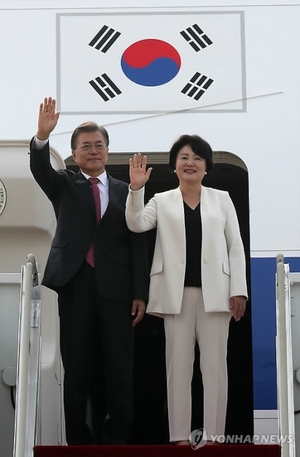 독일로 출국하는 문재인 대통령.jpg | 인스티즈