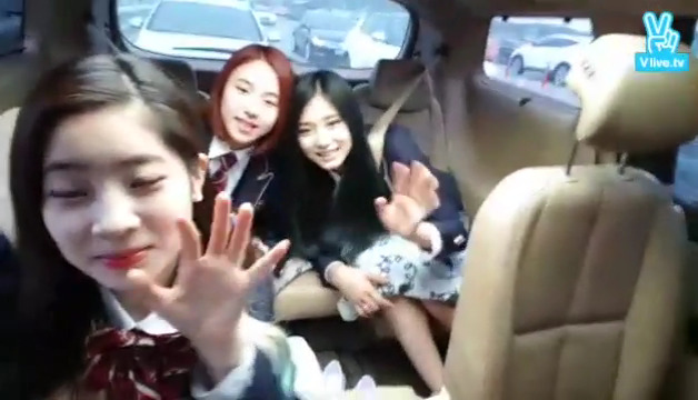 [TWICE] 흔한_급식단의_등교길. (광대 주의) | 인스티즈