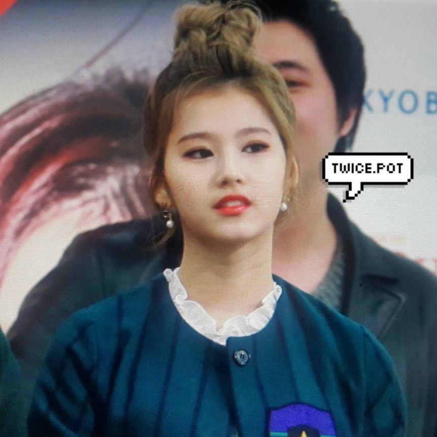 얼굴빨로 헤어스타일을 소화해버리는 트와이스 사나.jpg | 인스티즈
