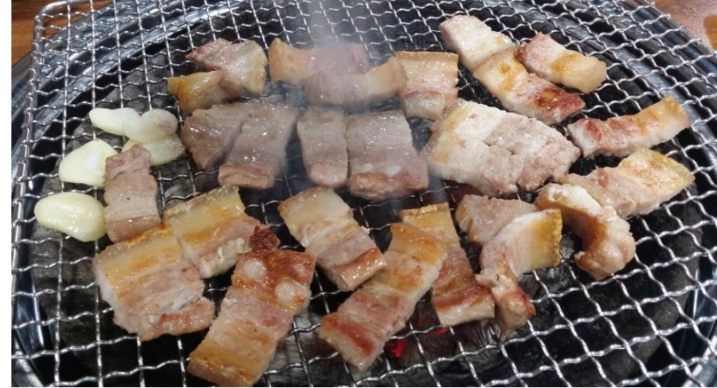 삼겹살 vs 돼지목살.jpg | 인스티즈