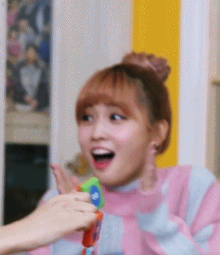 [트와이스] 자기가 설거지 안걸려서 기쁜 모모 | 인스티즈