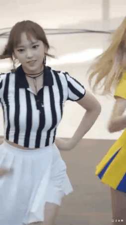 오늘자 성소 심판복.gif | 인스티즈