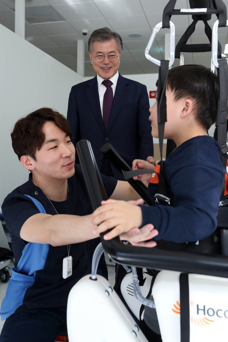 오늘도 열일한 문재인 | 인스티즈