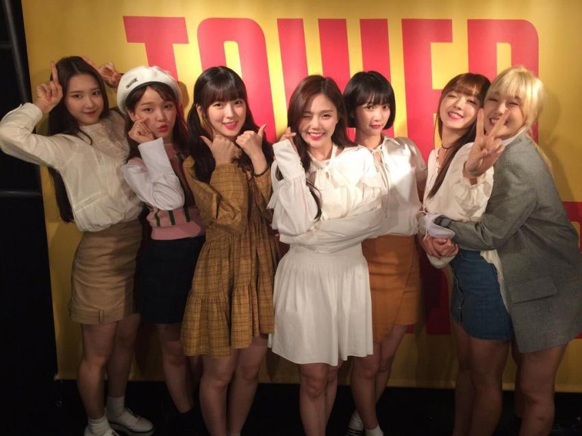 2017년 첫 오마이걸.JPG | 인스티즈