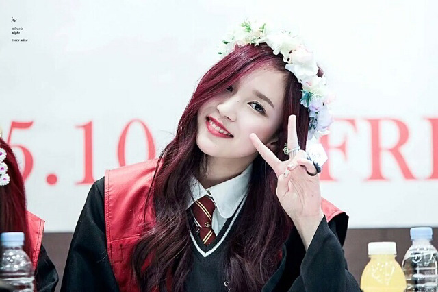 눈뜨고 찾아보면 트와이스 미나도 은근 허당..... | 인스티즈