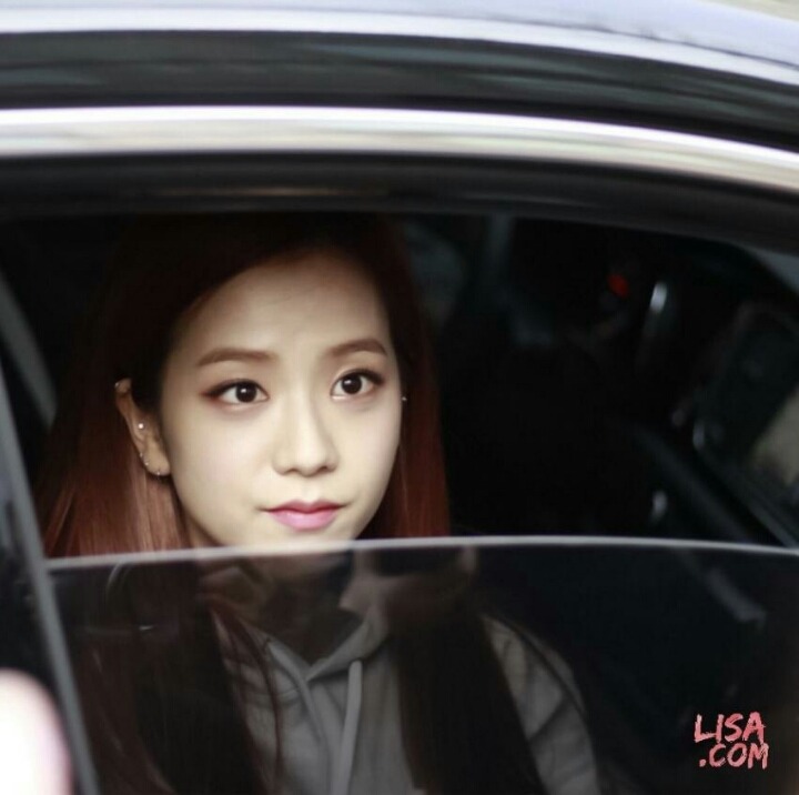오늘자 블랙핑크 지수 퇴근길.gif + 직찍 | 인스티즈