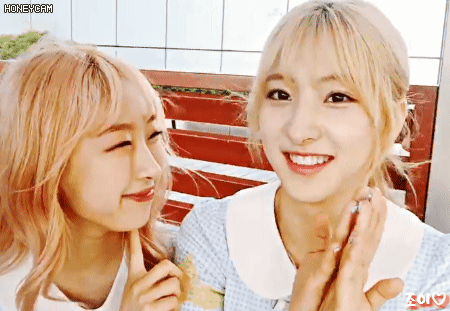 브이앱중인 우주소녀 수빈,은서.gif | 인스티즈