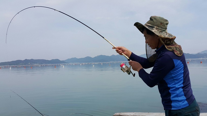 어두리<> 이미지