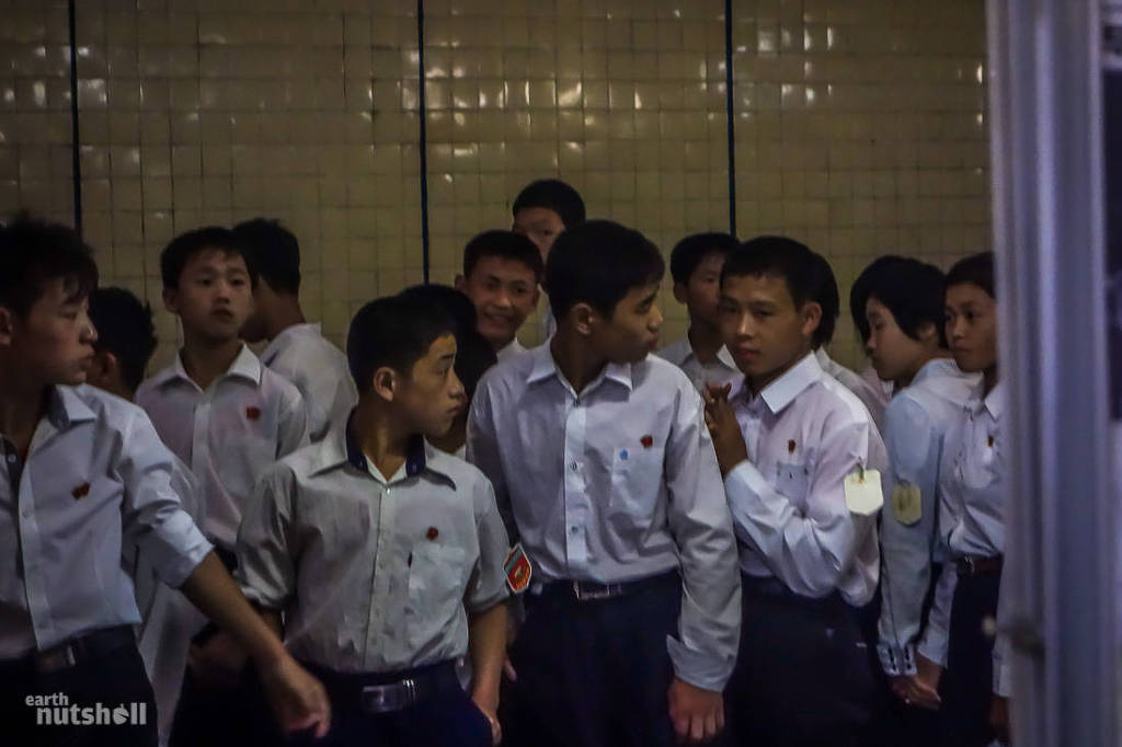 호주 사진작가가 찍은 북한 지하철 투어 | 인스티즈