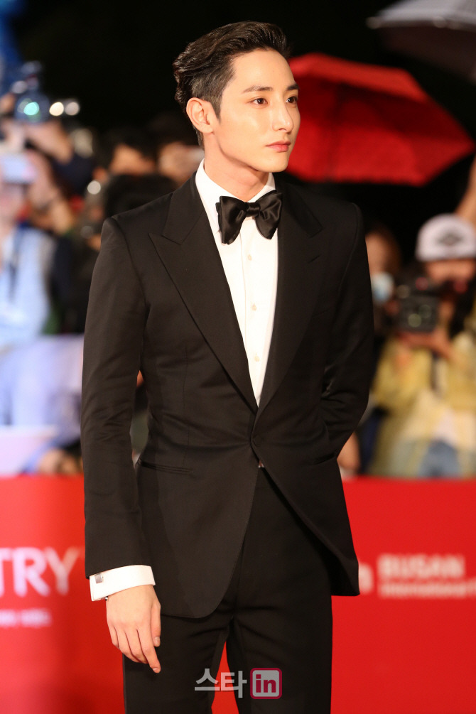 부산국제영화제 이수혁.jpg | 인스티즈