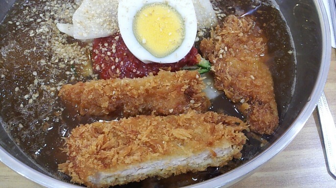아는 사람은 안다는 돈까스냉면 | 인스티즈