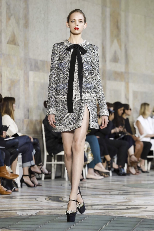2018 S/S Giambattista Valli 오뜨꾸뛰르 컬렉션 | 인스티즈