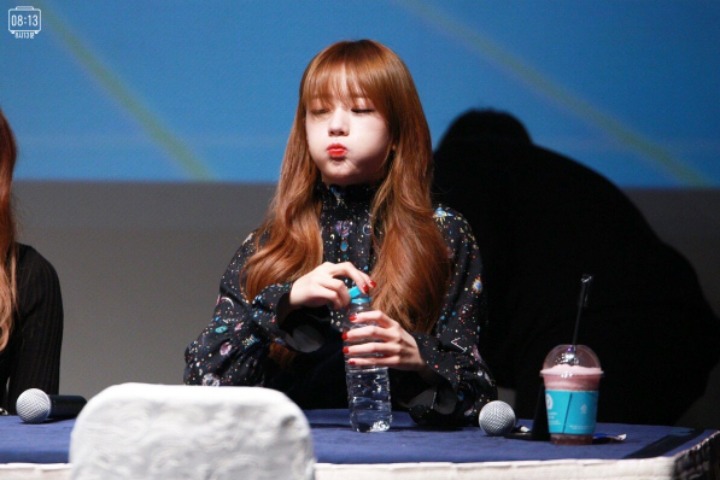 혼자 자는게 무서운 보미 | 인스티즈