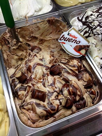페레로 알아여? Ferrero?? 페레로에선 로쉐만 만드는게 아니야 그리고 독일인들도 잘 모르는 사실이 이찌 | 인스티즈