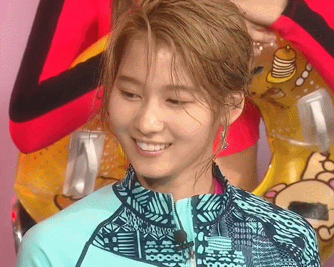 사나 붓지않은 날 눈화장 없는 모습.jpg | 인스티즈