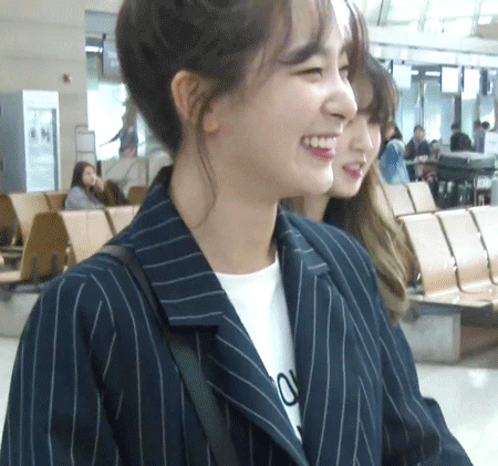 웃으면 빙구되는 아이돌.jpgif | 인스티즈