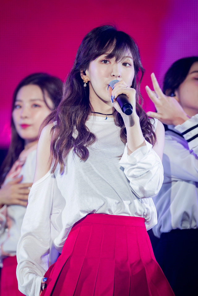 [레드벨벳] 비가 올 것 같은 느낌이 들어서 웬디 | 인스티즈