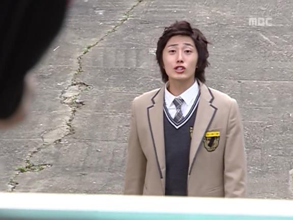 [거침없이하이킥] 학생들 제압하려다가 망신만 당하는 서선생ㅋㅋㅋㅋㅋ.jpg | 인스티즈