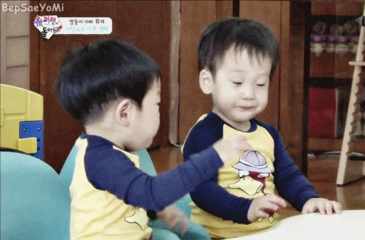 [슈퍼맨이돌아왔다] 태어나서 처음으로 사탕을 맛 본 서언이와 서준이 ㅋㅋㅋㅋㅋ | 인스티즈