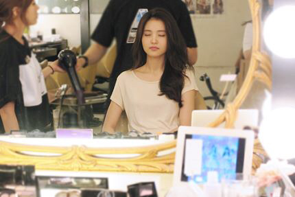 [연예스페셜] 독.점.공.개!! 디렉터스 컷 어워즈 '아가씨' 김태리 첫 신인연기상 수상 날 | 인스티즈