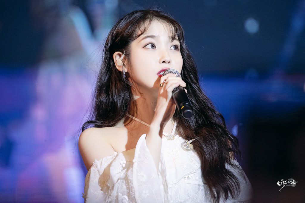 아이유는 어쩜 이리 이쁘지.jpgif | 인스티즈