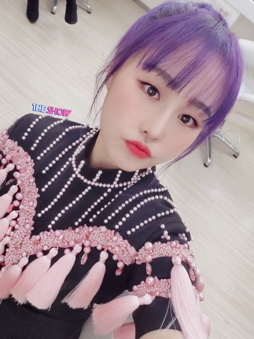 2년 4개월만에 음방 1위를 차지한 러블리즈 | 인스티즈