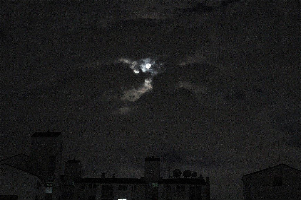 해, 그리고 달 이미지