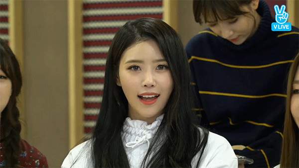 얘기하는데 옆에서 엄청 깐족거리는 러블리즈 케이.gif | 인스티즈