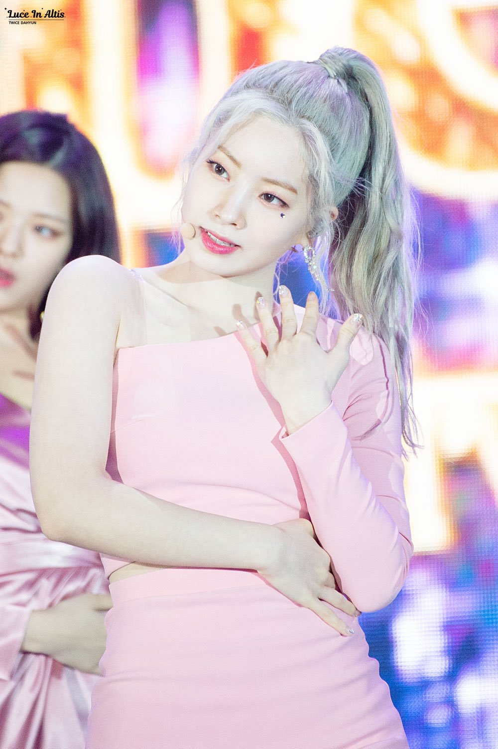 백금발머리도 잘어울리는 최근 다현이.jpg | 인스티즈