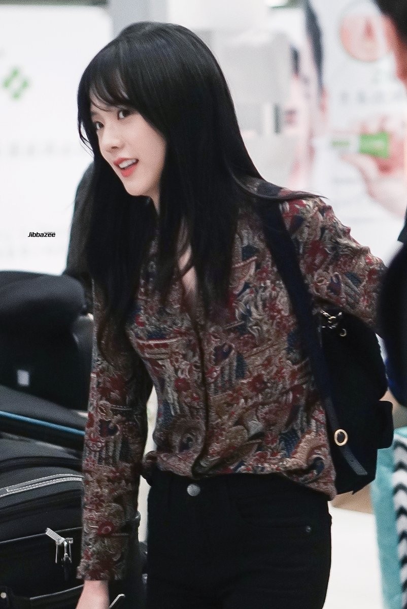 공항 돌아다니는 블랙핑크 | 인스티즈
