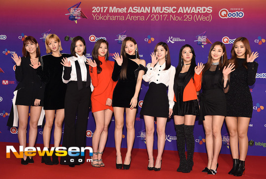 MAMA 트와이스 레드카펫.jpgif | 인스티즈