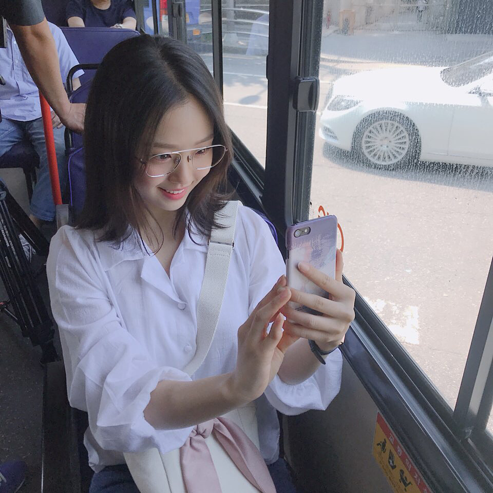 영화 '마녀'의 욕쟁이 아가씨 배우 고민시.jpg | 인스티즈