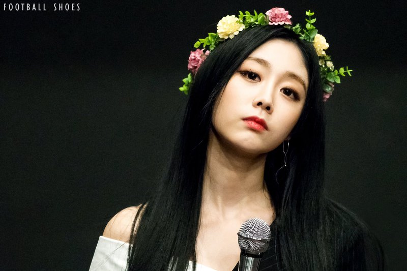 다시 흑발로 돌아온 러블리즈 지수.gif | 인스티즈