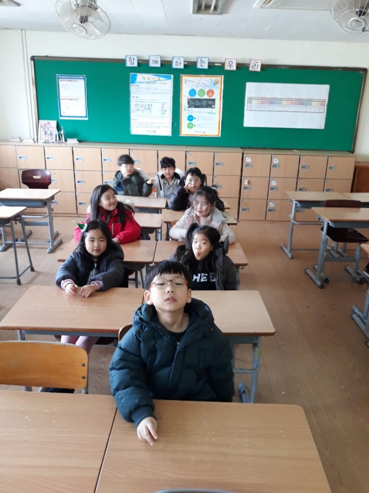백신초등학교 이미지