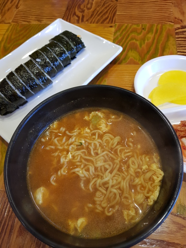 김밥앤라면김밥&라면 이미지