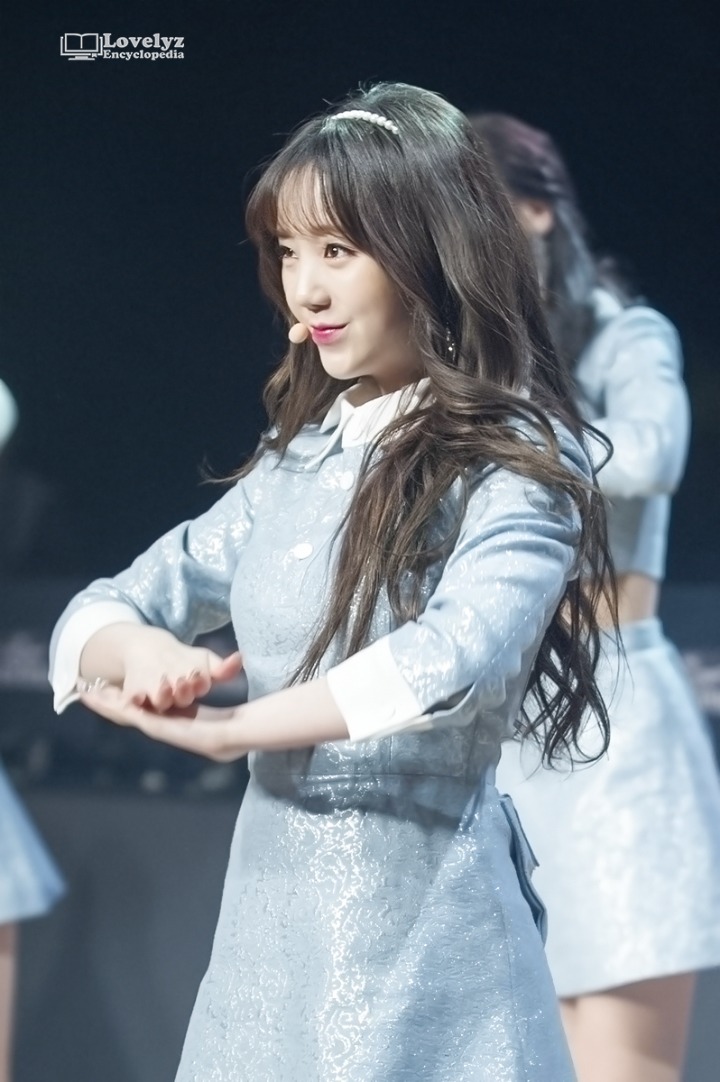 [러블리즈] 밥먹고 운동할지 운동하고 밥먹을지 고민돼서 케이 | 인스티즈