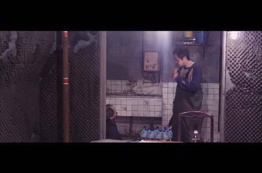 강산맨션 102호에는 살인마가 살고있다. ＜영화＞ 이웃사람 06 | 인스티즈