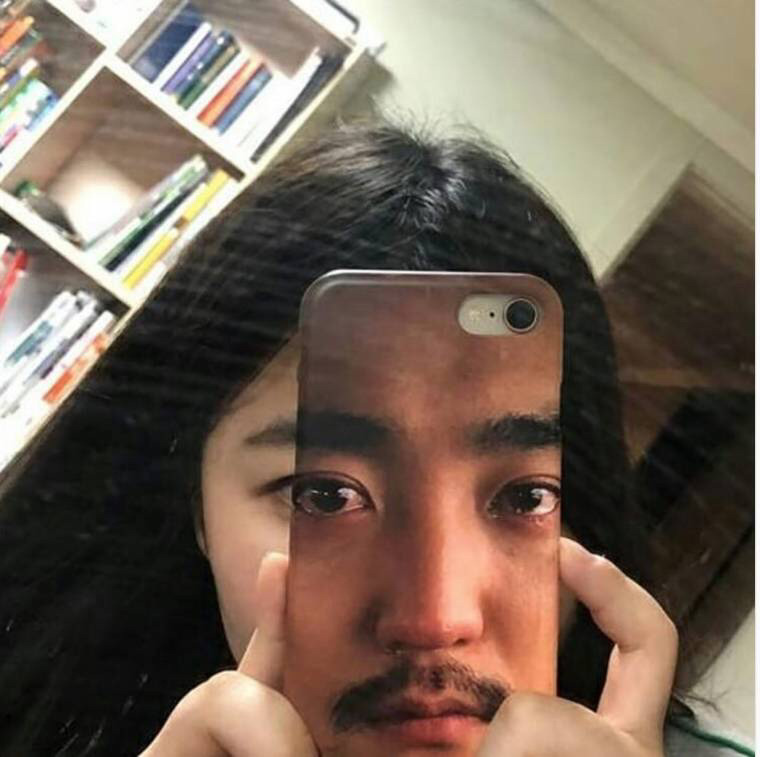 결국 YG 공식 굿즈로 나오는 유병재 폰케이스 | 인스티즈