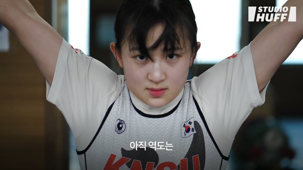 여자 역도선수를 향한....사람들의 편견.jpg | 인스티즈