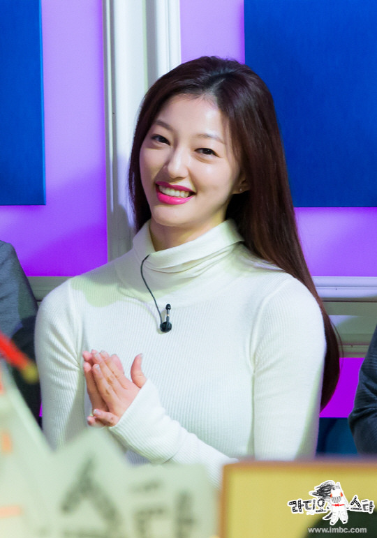 글쓴이가 보기에는 너무닮은 두 연예인 | 인스티즈
