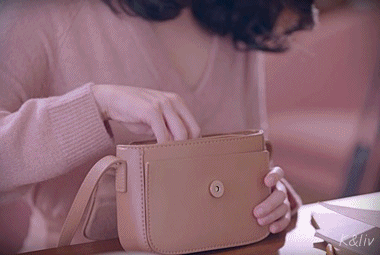 행복CF 찍는 아이유 gif | 인스티즈
