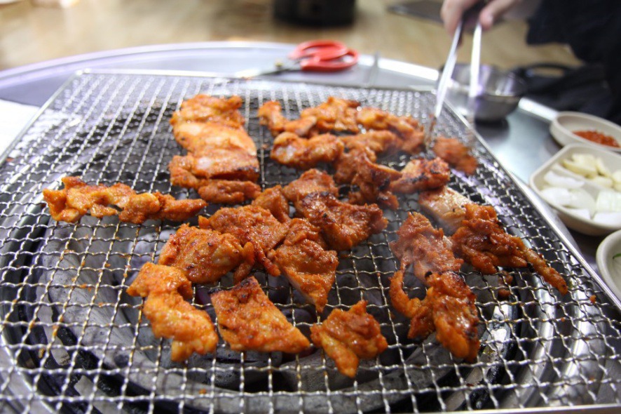 어느날 친구가 닭요리에 술 한잔 하자고 한다 당신의 선택은? | 인스티즈